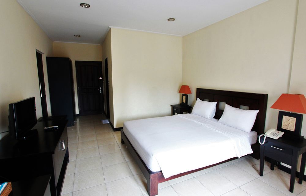 Hotel Intansari Denpasar Exterior foto