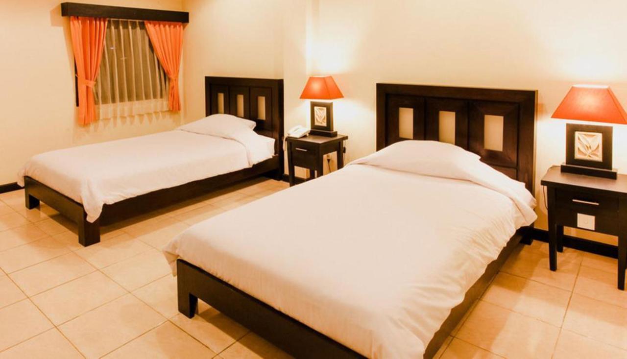 Hotel Intansari Denpasar Exterior foto
