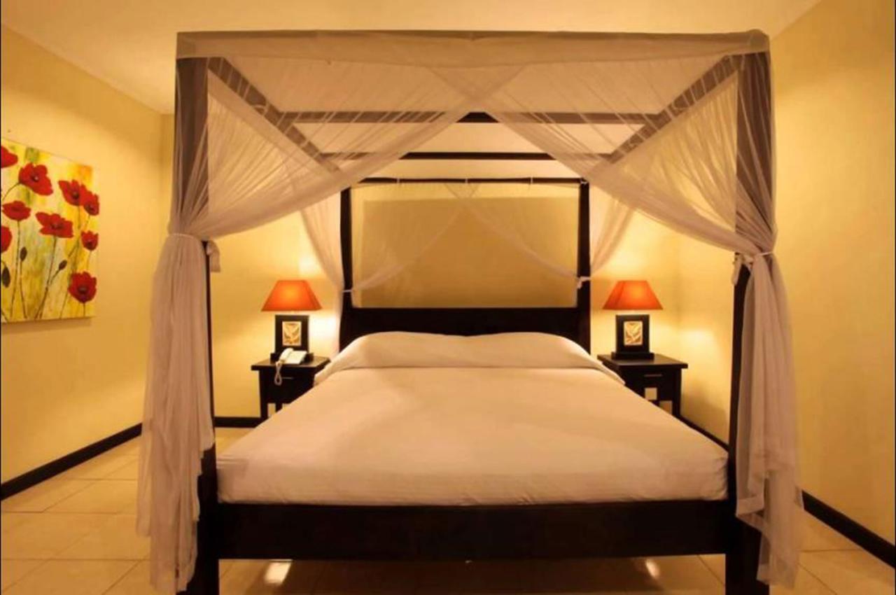Hotel Intansari Denpasar Exterior foto